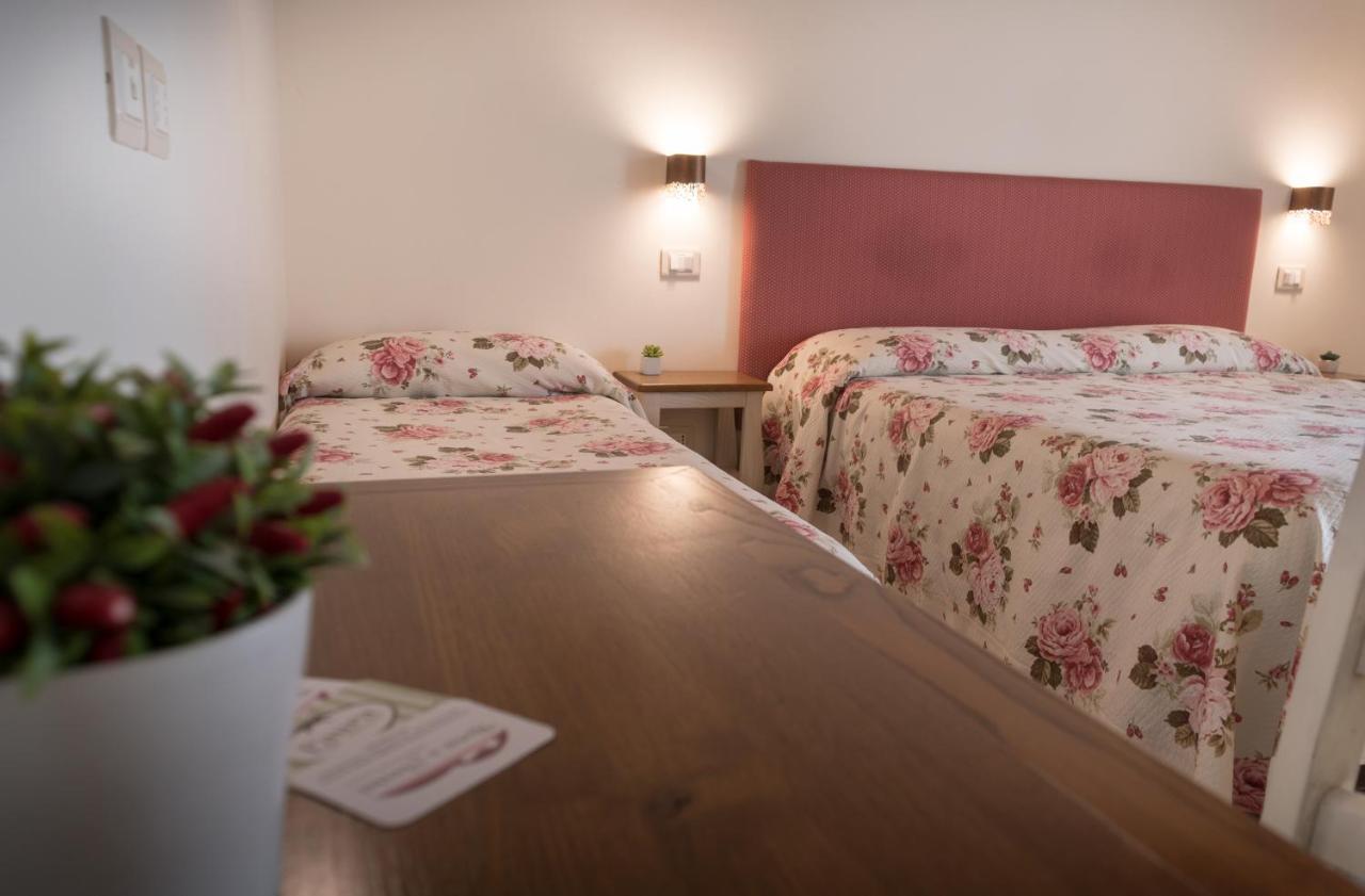 לינה וארוחת בוקר באסטיה אומברה Rosa Di Assisi מראה חיצוני תמונה