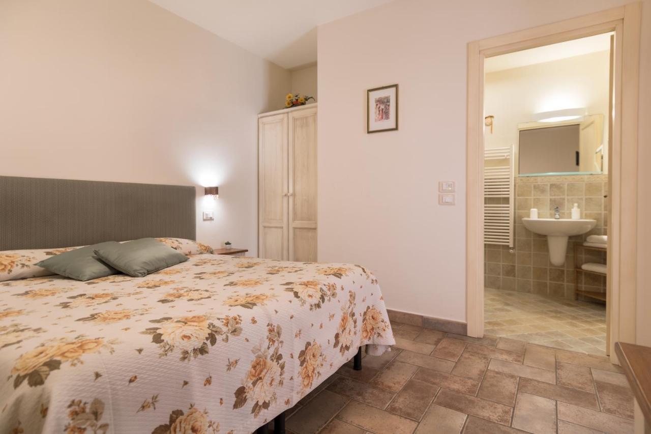 לינה וארוחת בוקר באסטיה אומברה Rosa Di Assisi מראה חיצוני תמונה