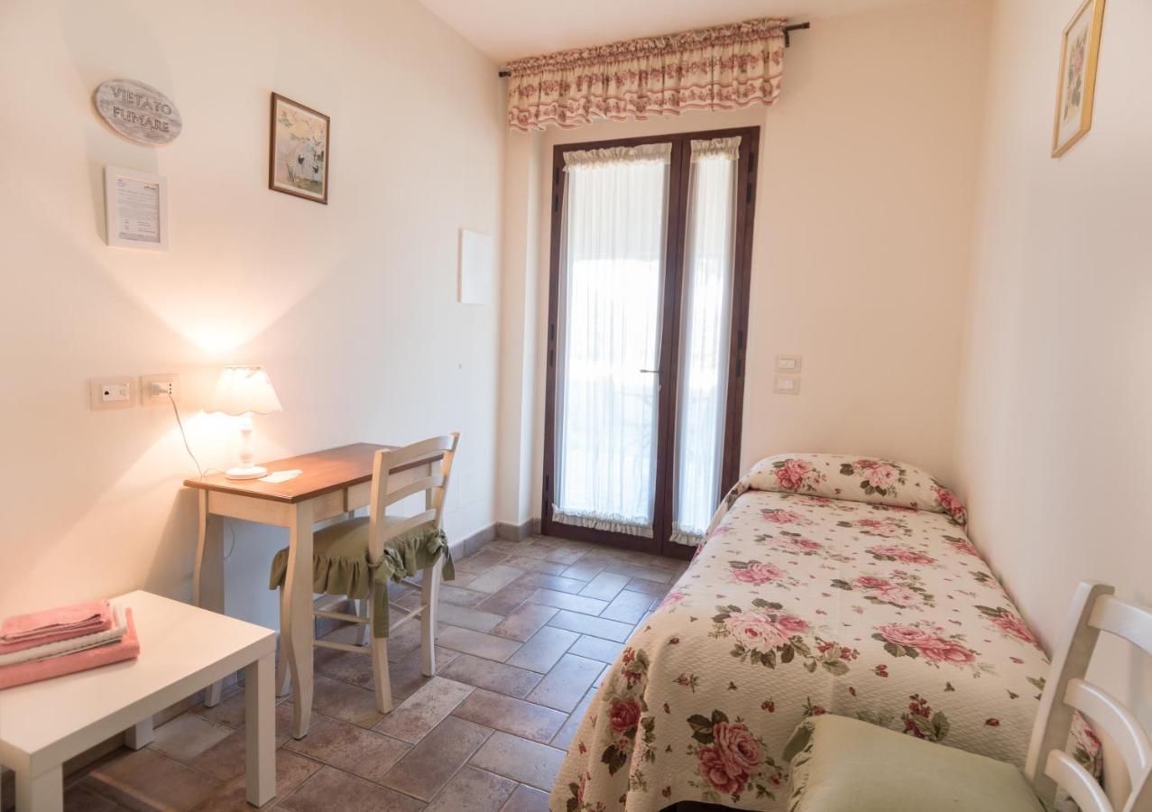 לינה וארוחת בוקר באסטיה אומברה Rosa Di Assisi מראה חיצוני תמונה